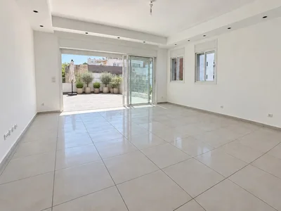 Quartier résidentiel À vendre – rare penthouse 6 piÈces avec terrasse de 64 m²